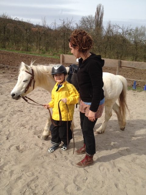 Live-Reittherapie, Ihre Reittherapie / Hippotherapie für die ganze Familie. Pferdegestütztes Persönlichkeitstraining, Therapeutisches Reiten, in Weinsberg, Heilbronn und im gesamten Unterland